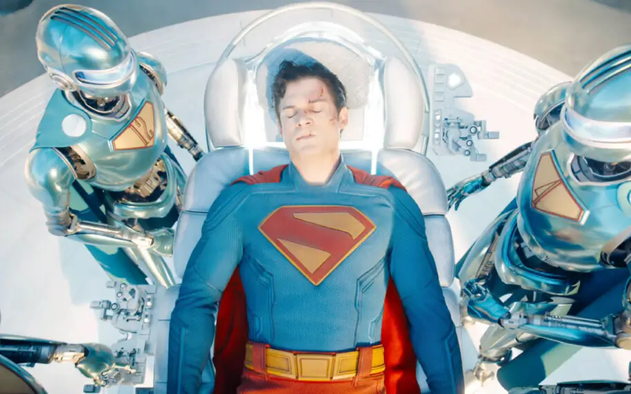 Sob um céu turbulento de teorias: o que o trailer de Superman (2025) nos sussura?
